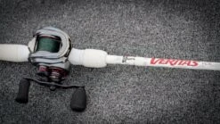 Abu Garcia Veritas Frog Baitcasting Rod 17 Abu Garcia Veritas Frog Baitcasting Rod -US Bait Reel Sales Store ABU CASTING ROD VERITAS FROG LIFESTYLE 2021 003